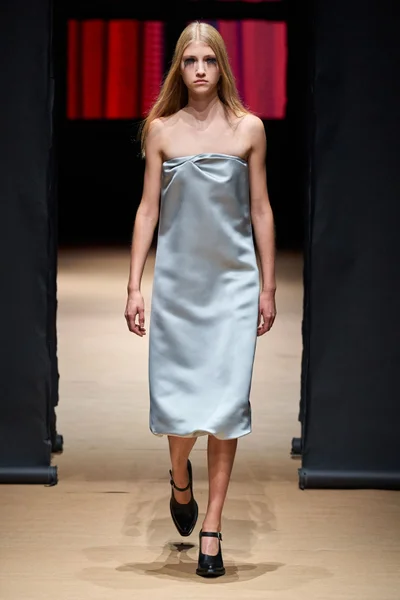 Look 43
